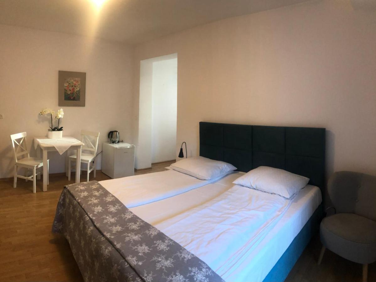 Großes Doppelzimmer