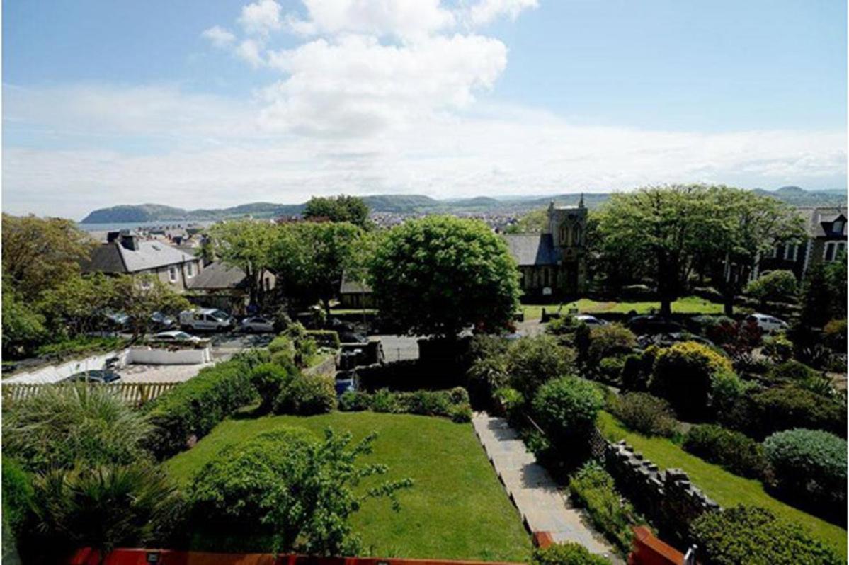 St Katherines - B&B Llandudno
