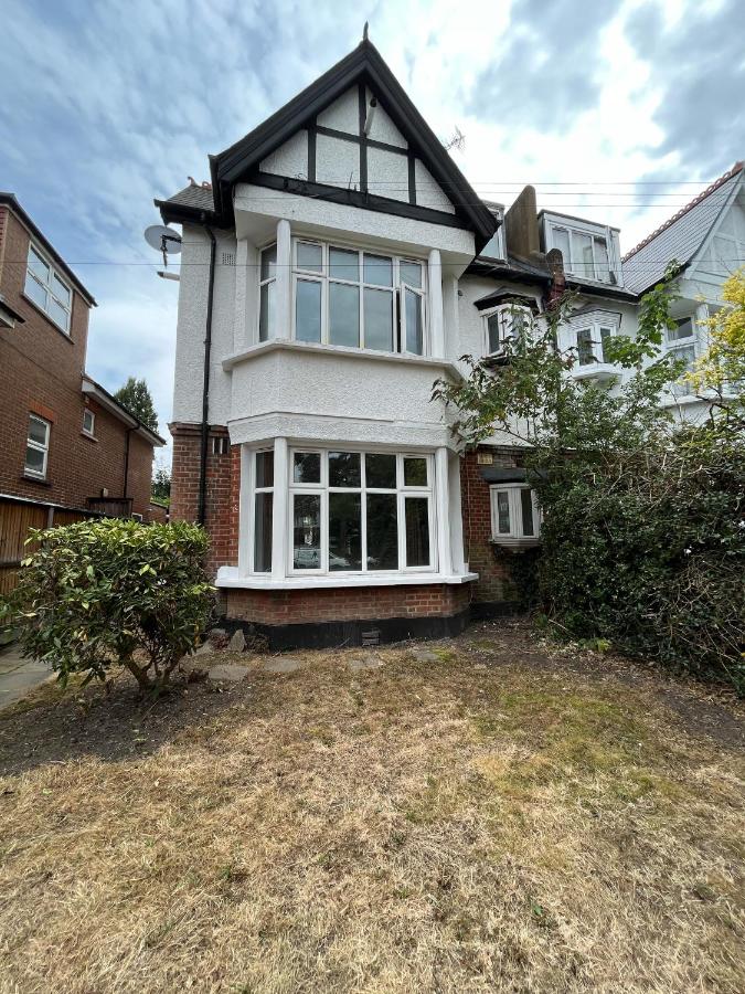 Spacious and light flat in Clapham - B&B London