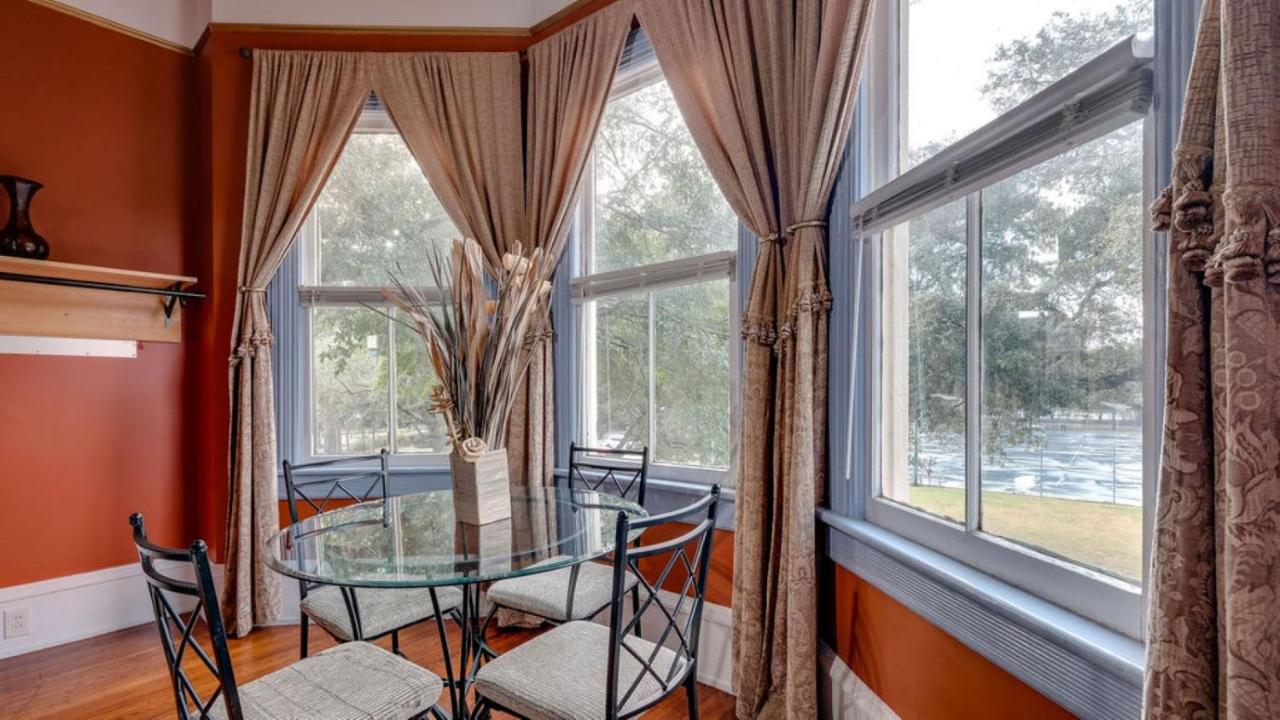 B&B Savannah - Forsyth Park 2 Bedroom Beauty - Bed and Breakfast Savannah