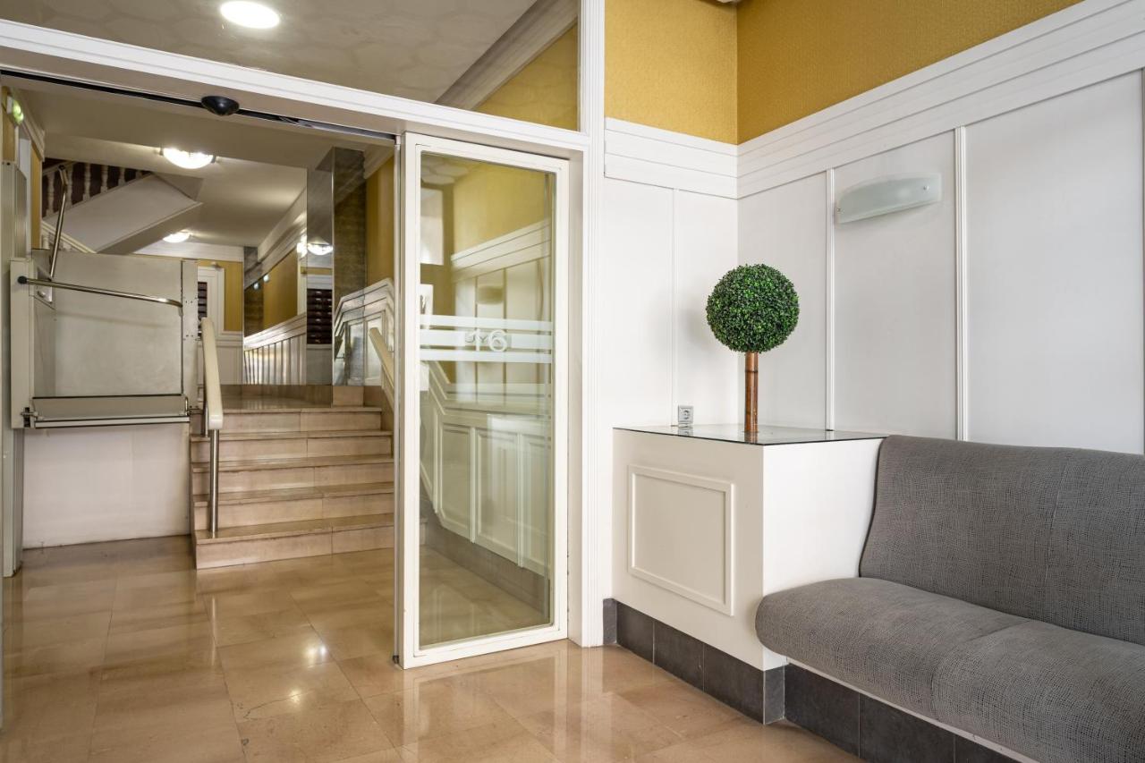 Primera línea de playa con plaza de garaje y WIFI - B&B