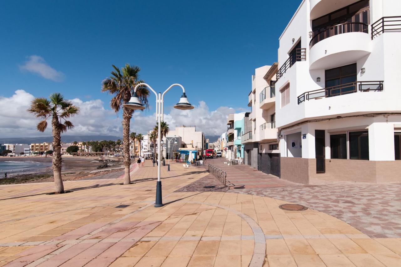Home2Book Lovely Beachfront Apt Arinaga Green - B&B