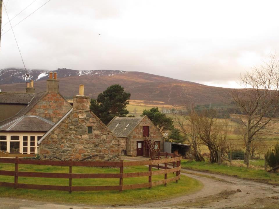 B&B Charlestown of Aberlour - Ben View Aberlour Luxury Barn Conversion - Bed and Breakfast Charlestown of Aberlour