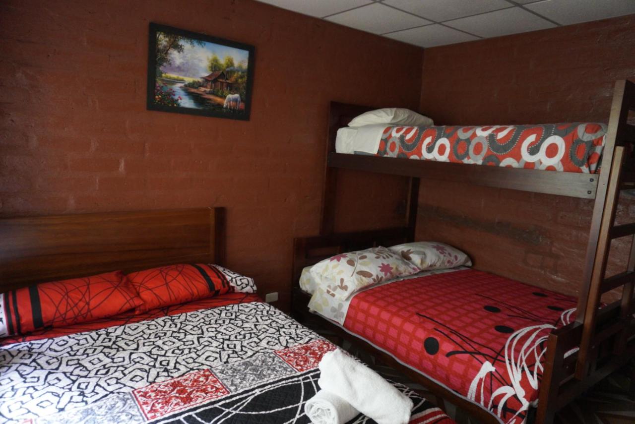 Habitación Familiar con baño privado