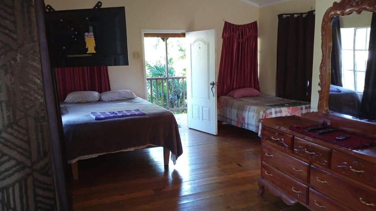 Apartment With Shared Bathroom