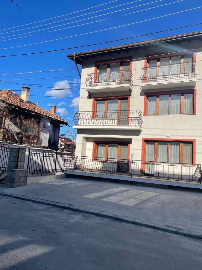 Guest House Gogemi - B&B