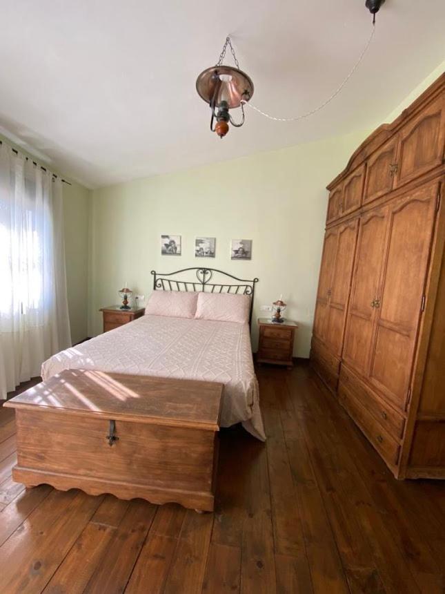 Espaciosa y Elegante Casa Rural en Los Marines - B&B Los Marines