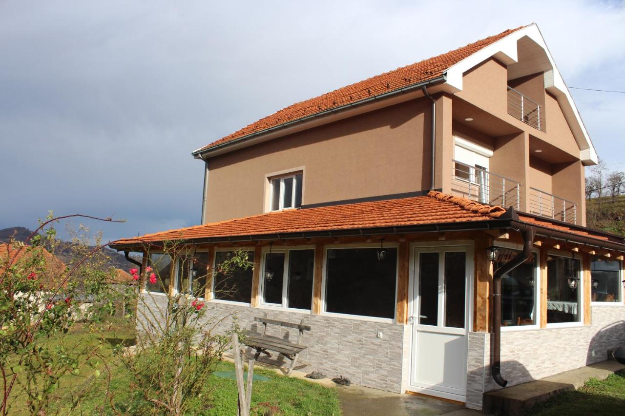 B&B Brus - Domaćinstvo Maksimović - Bed and Breakfast Brus