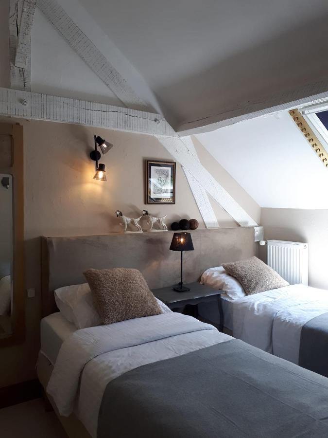 Kleines Doppel-/Zweibettzimmer