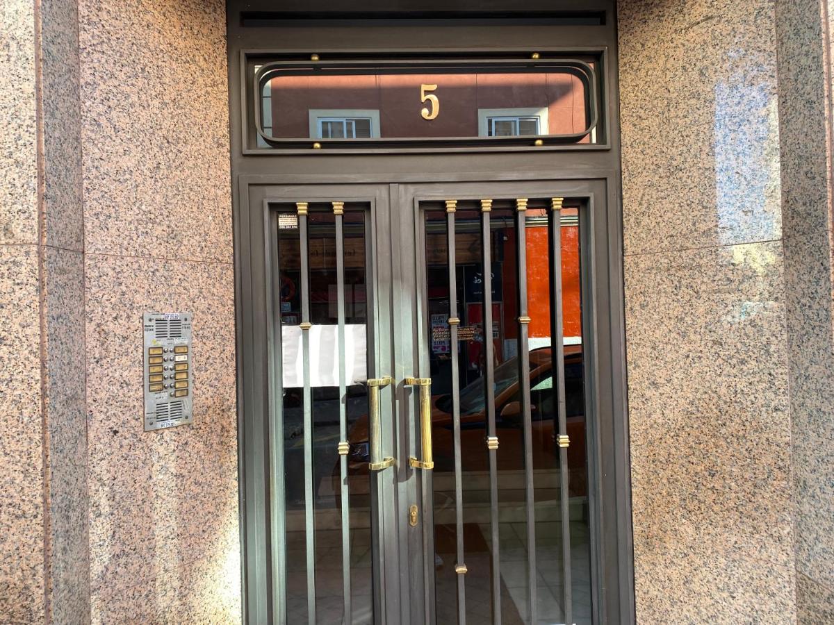Apartamento en Madrid Rio con Parking Gratuito - Chambres d’hôtes