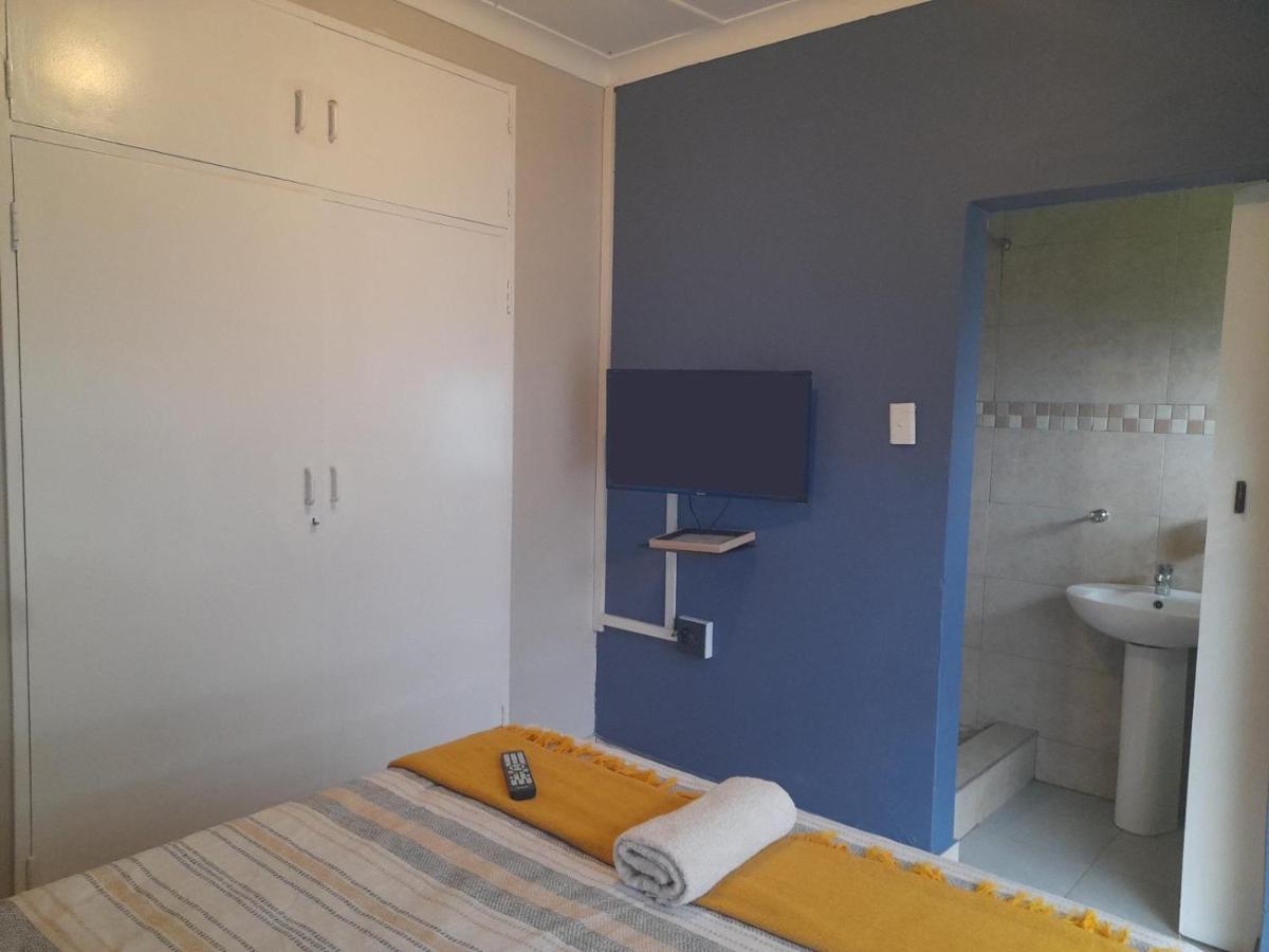 The Rose Guesthouse - Bed and Breakfast Witbank