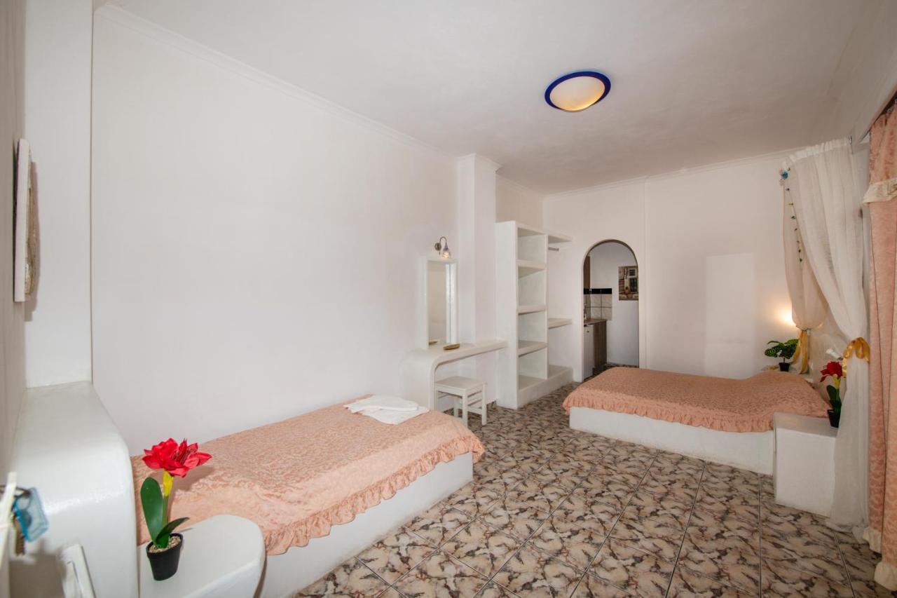 Studio (3 Adults)