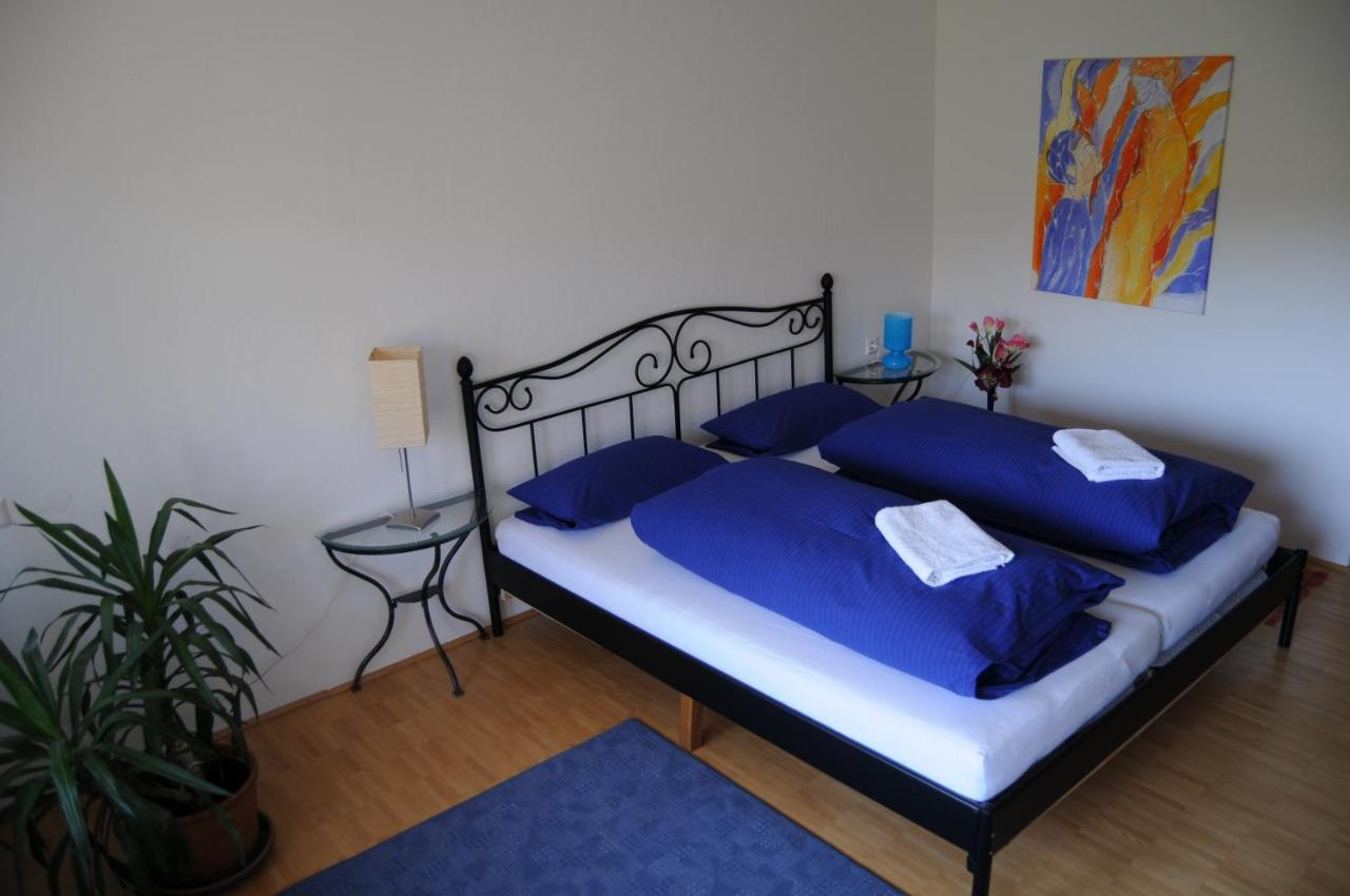 Double Room with Balcony and Garden View
