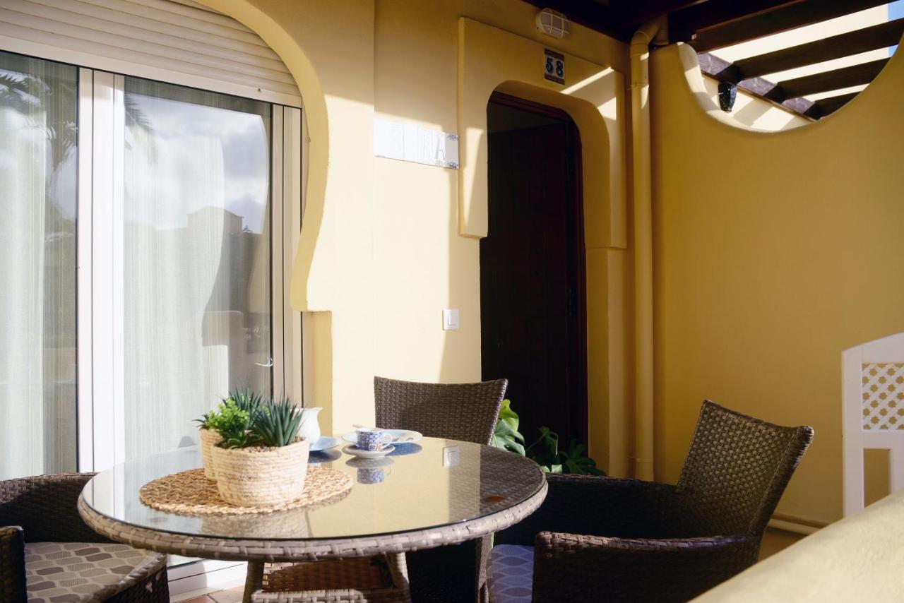 Townhouse El Sultan, 6 Sleeps, Wi-Fi & Tv package - Chambres d’hôtes Corralejo