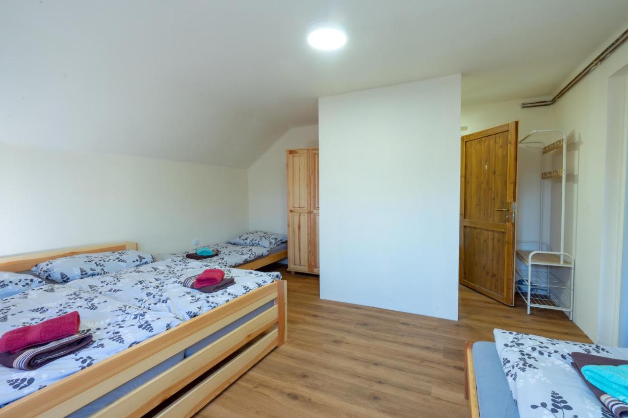 Apartment with Mountain View