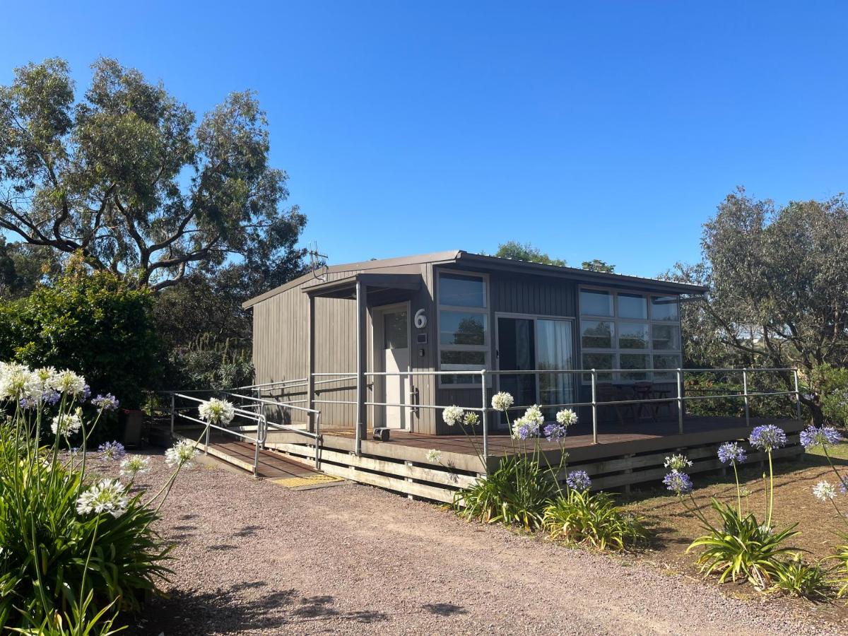 Deluxe Bungalow with Garden View