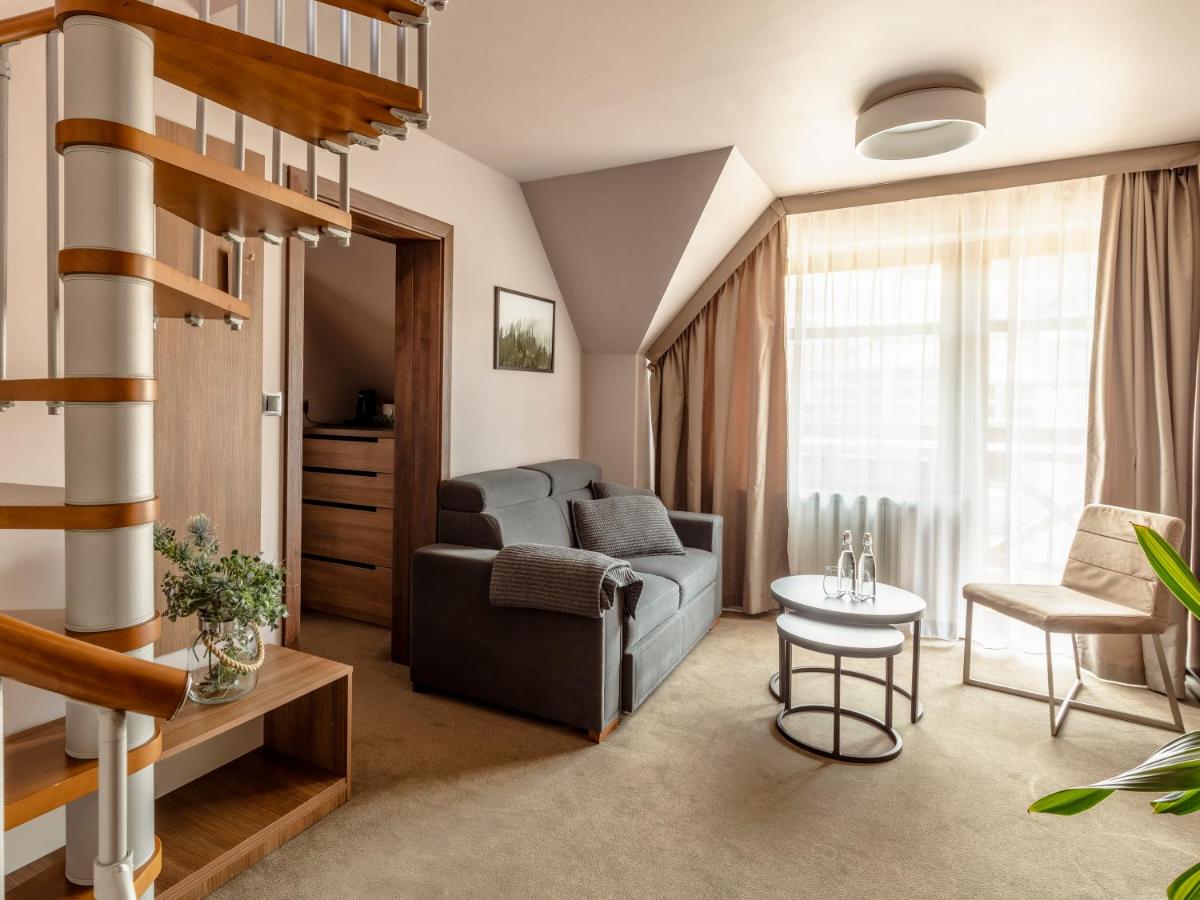 Family Apartment (5 Adults)