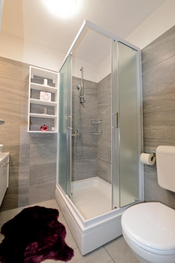 Appartement met Uitzicht op het Zwembad