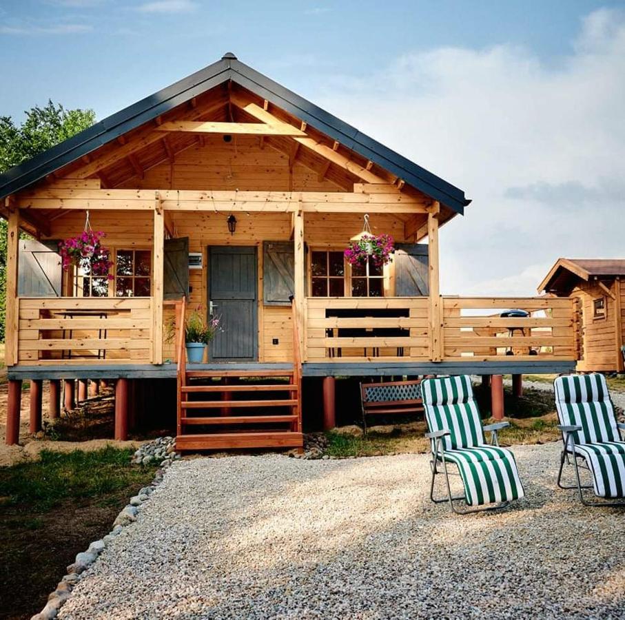 SŁODKA WODA DOMEK CZERWONY - B&B