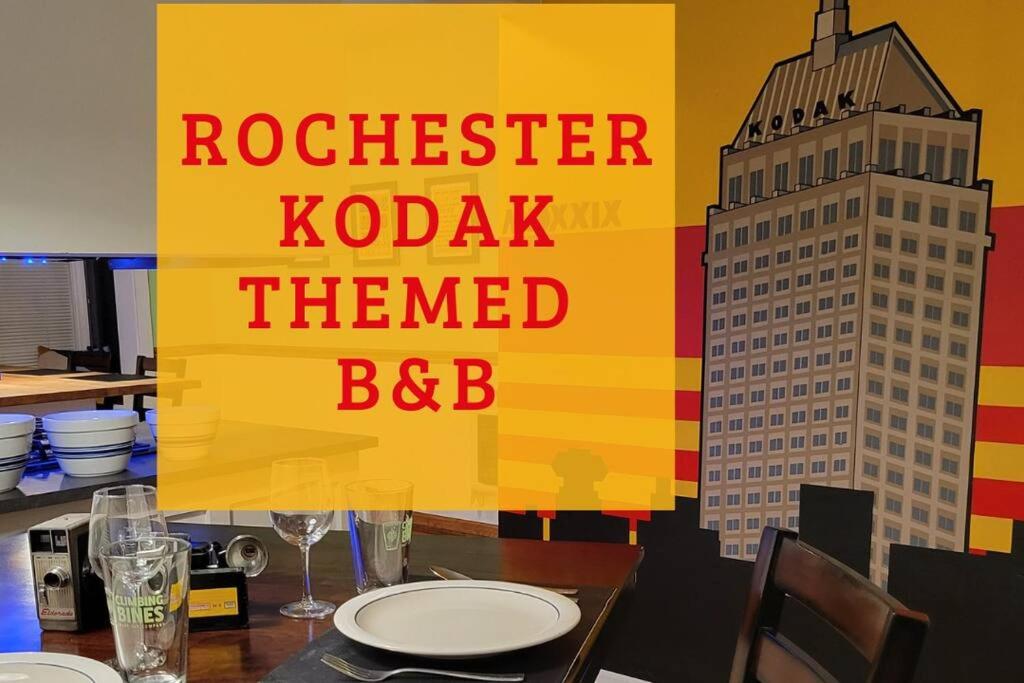 B&B Rochester - Rochester Kodak Themed 2 Bedroom Apt With Parking - Bed and Breakfast Rochester
