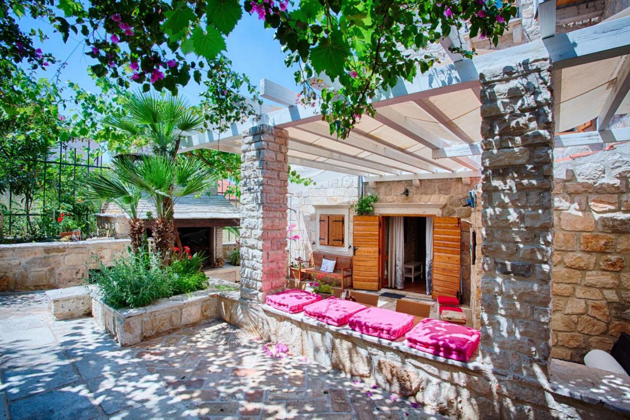 Villa Alma Komiza Island Vis - B&B Komiža