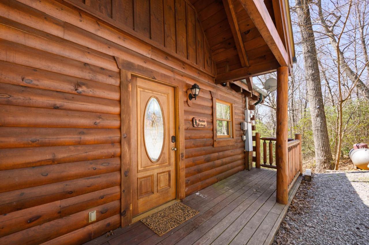Rustic Retreat - B&B Sevierville