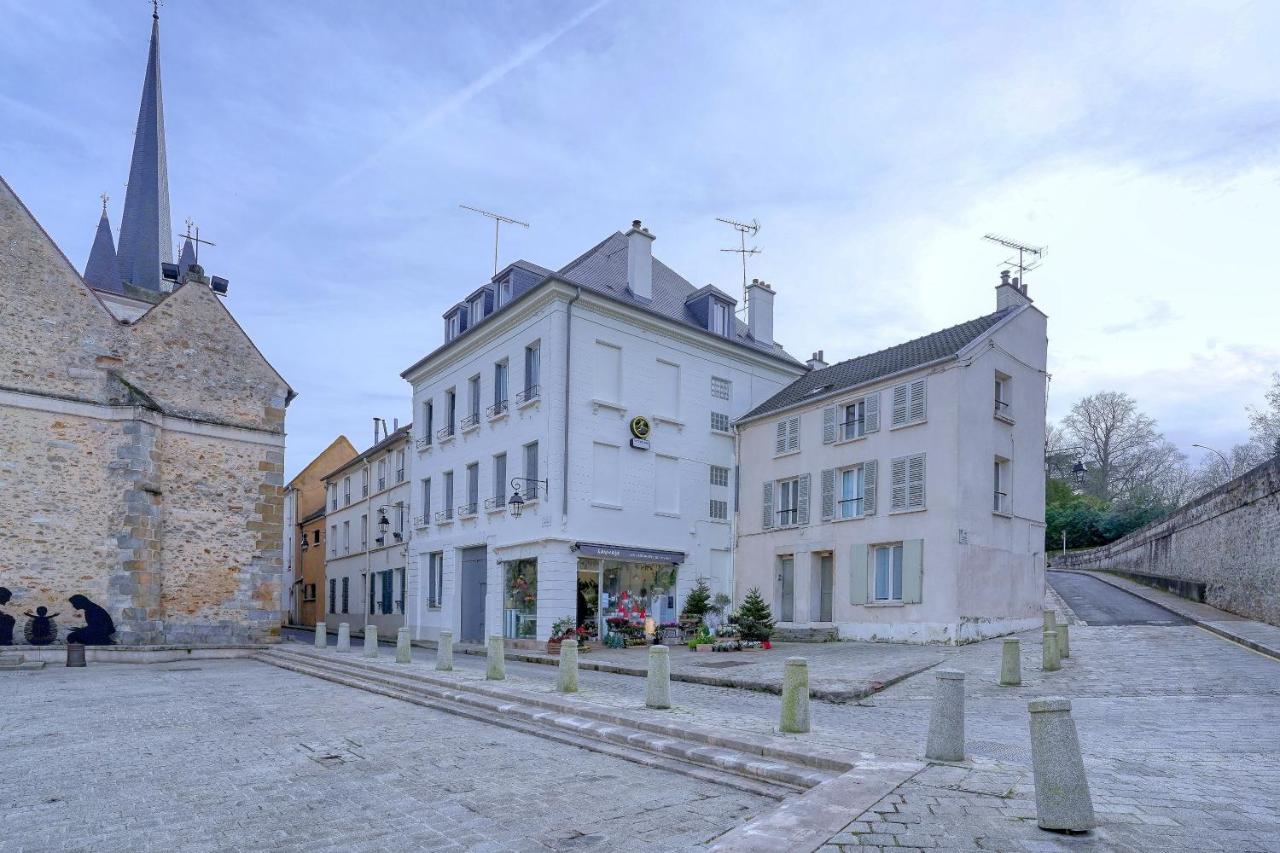 Confort et Nature, Duplex Idéal à Jouy-en-Josas, Parking gratuit, 25 mn orly, 10 mn Versailles - Bed and Breakfast