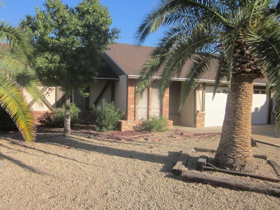 4 Bedroom Home-Casino-State Farm Stadium only 2 Miles - B&B