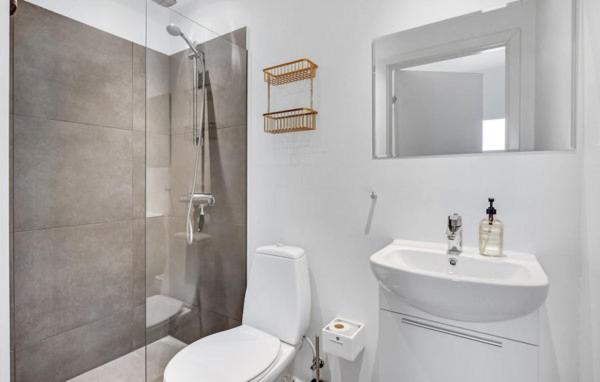 Large Quadruple Room with Terrace and Private Bathroom