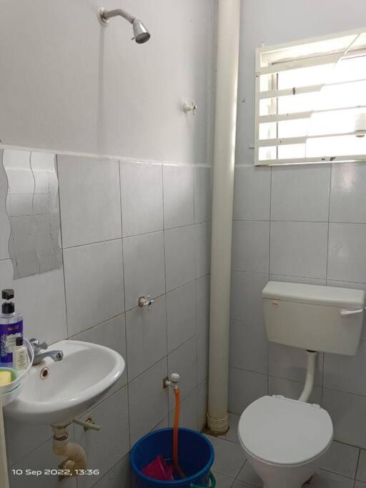 Taufiq 34 KLIA Sepang with 3 Airconds & Free Wi-Fi - B&B Banting