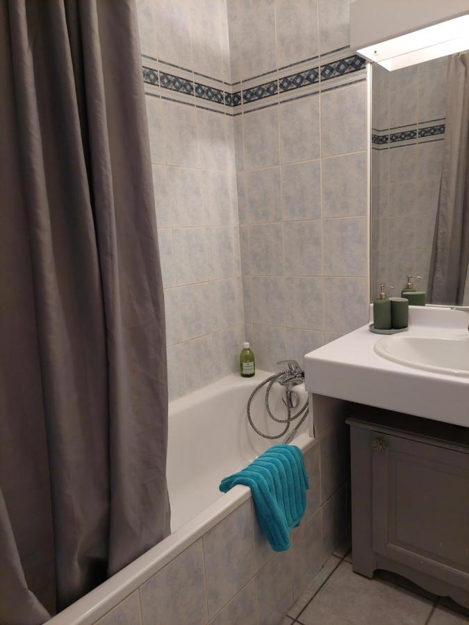 Tweepersoonskamer met Gedeelde Badkamer