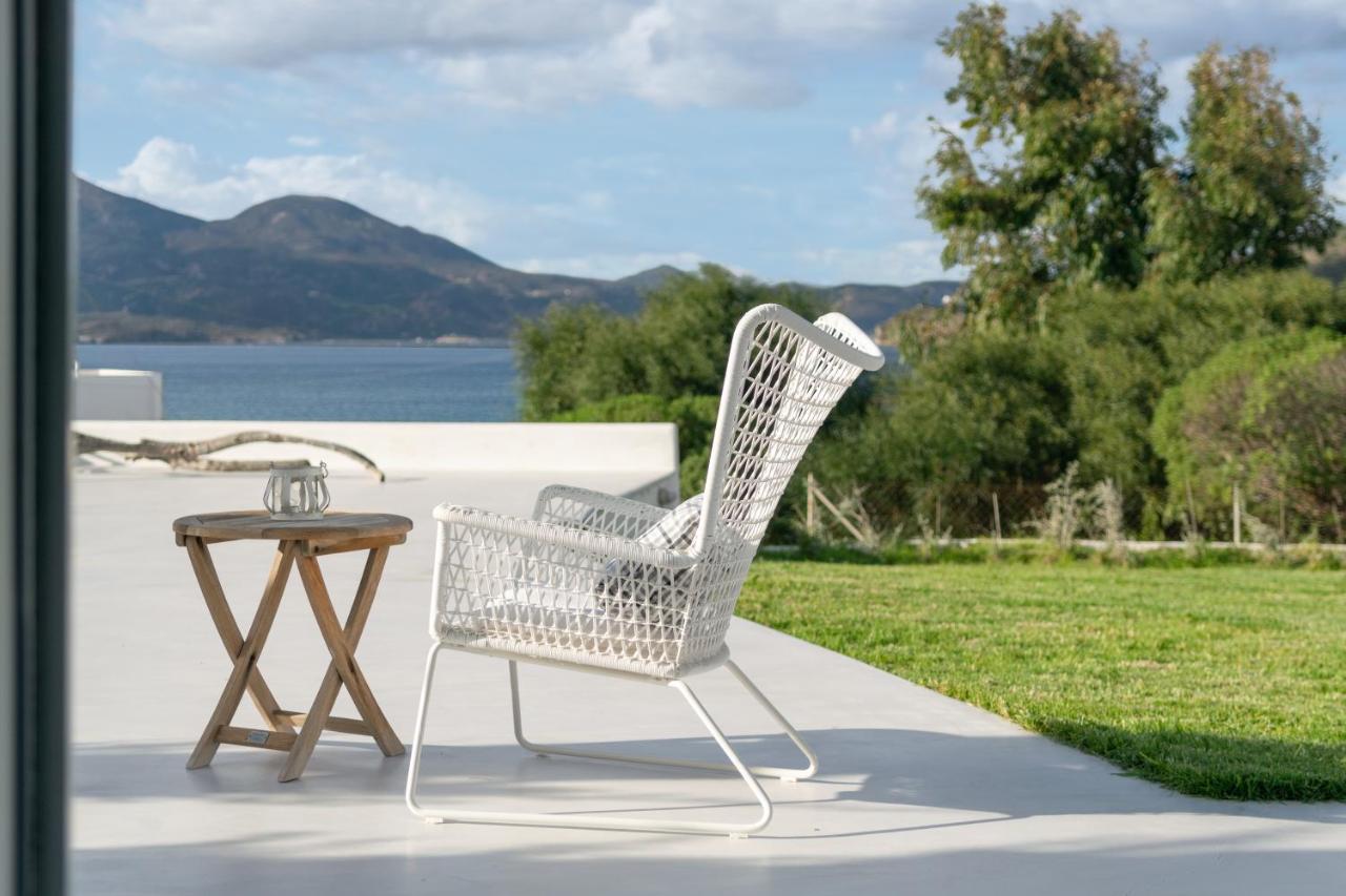 White Villa Milos - Bed and Breakfast