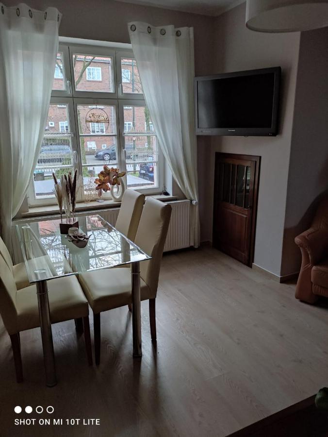 B&B Wismar - Ferienwohnung Henny - Bed and Breakfast Wismar