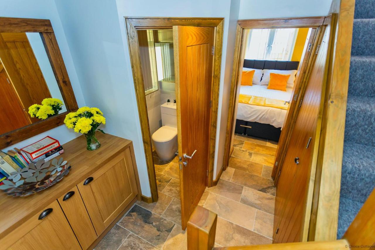 BISHOPS TAWTON SNOWDROP COTTAGE 3 Bedrooms - B&B Bishops Tawton