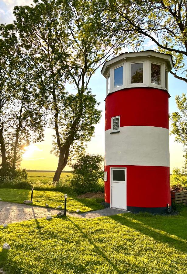 Liebevoll hinterm Deich - Ferienwohnungen - Bed and Breakfast