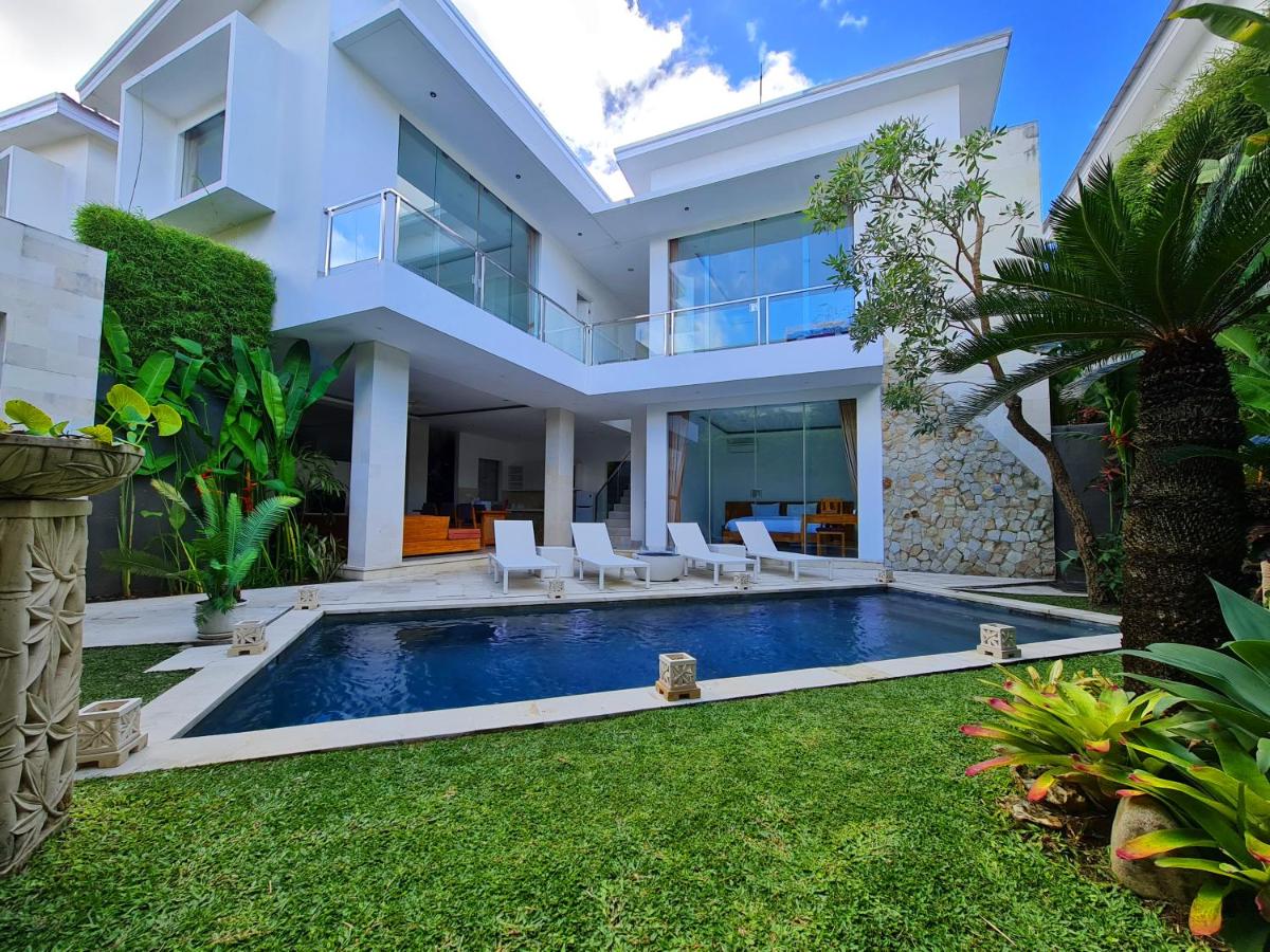 Villa Kusamakura Seminyak - B&B Seminyak