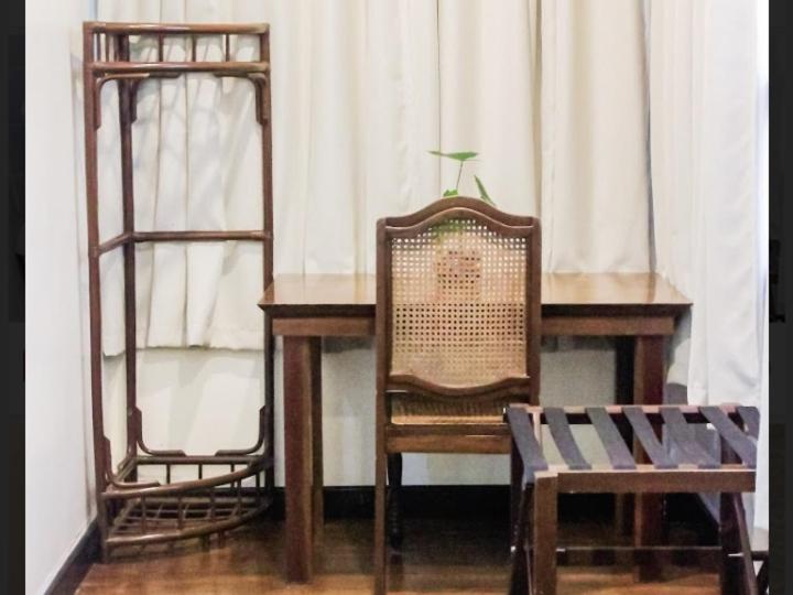 Habitación con cama grande 