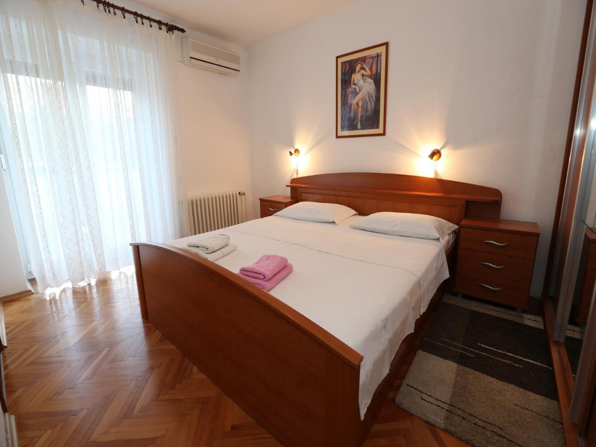 Appartamento con 2 Camere da Letto e Balcone