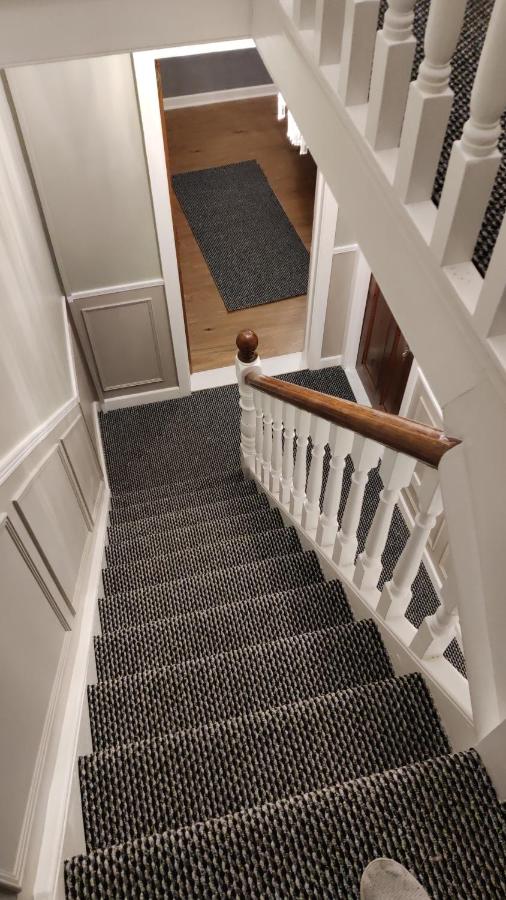 Brads Pad -Ballymena Central- - Ferienwohnung