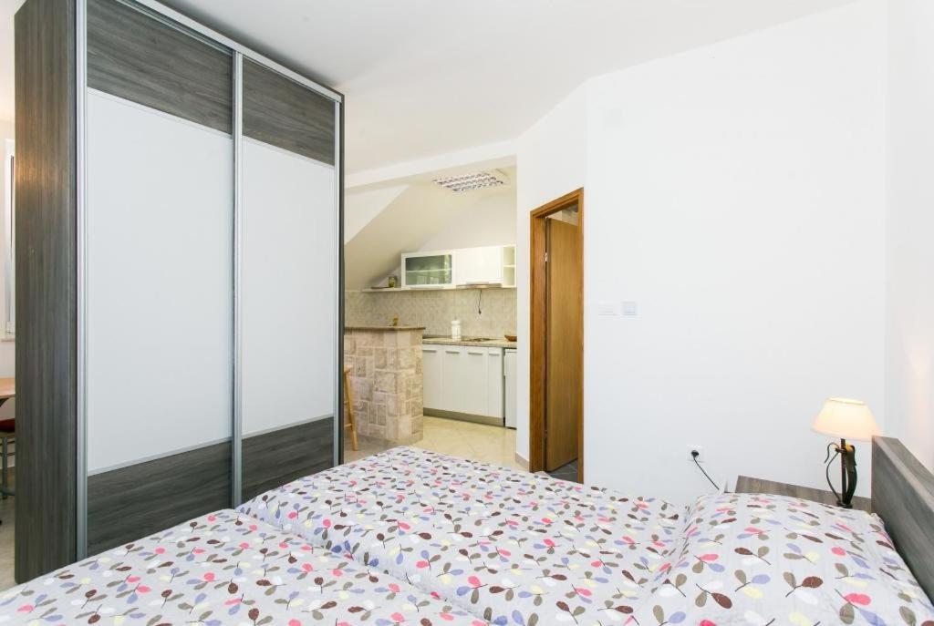 Estudio con terraza - Gomila 12 a