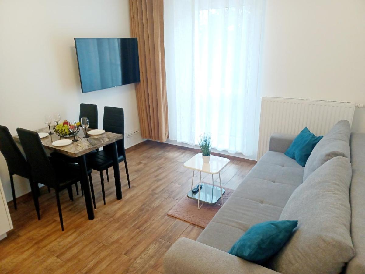 AJP Apartament Szczecin Dąbie - Bed and Breakfast