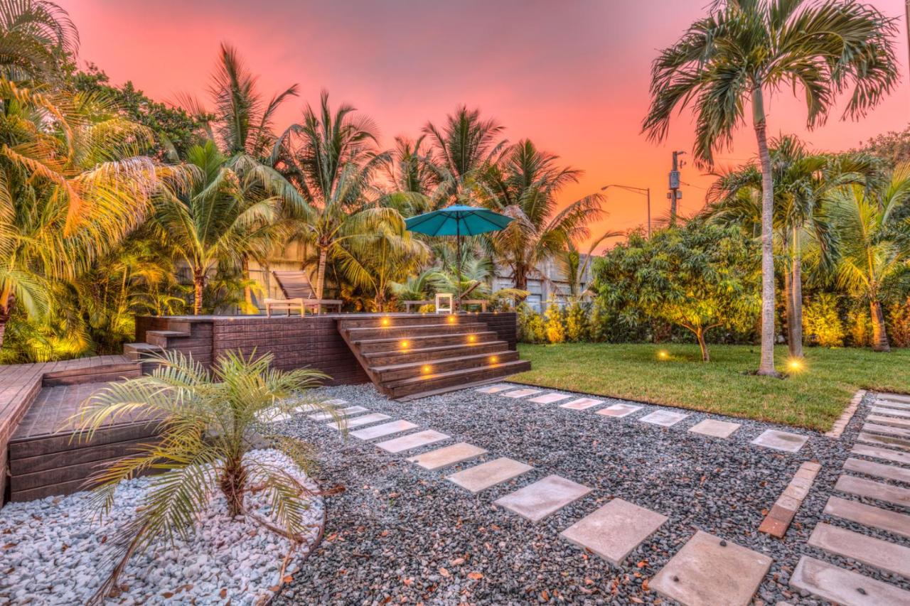 B&B Fort Lauderdale - Welcome to Paradise! Secluded 4 bed, 3 bath, pool - Bed and Breakfast Fort Lauderdale