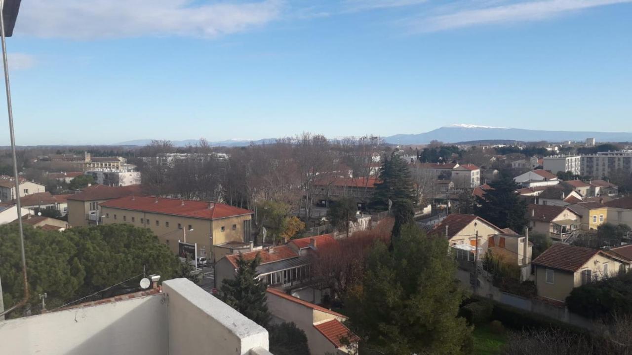 Agréable appartement 4 pièces, vue Mont Ventoux, proche remparts - B&B