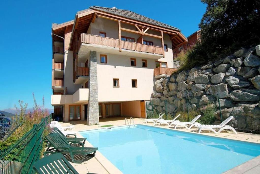 Spacieux appartement 37M2-T3-RDC-6 personnes-100m remontées - B&B
