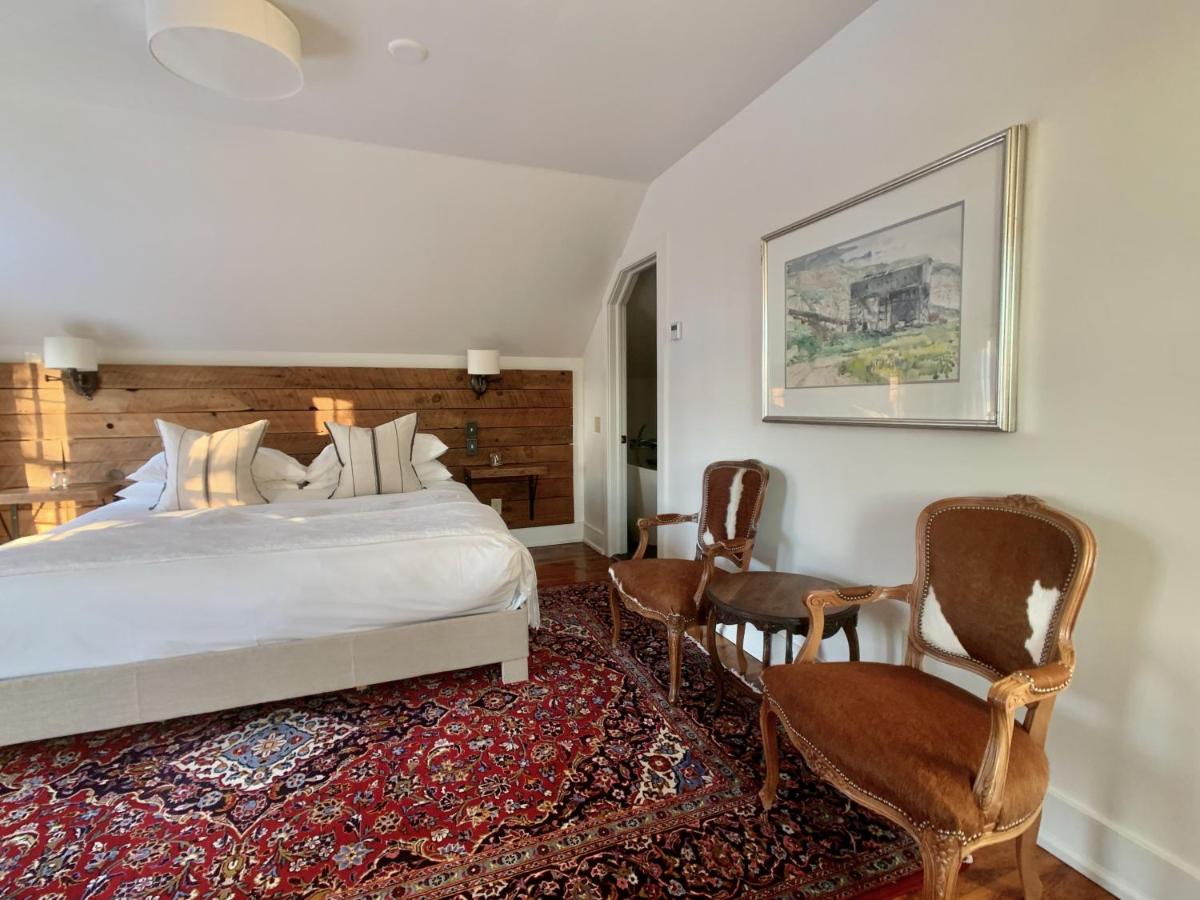 Romantic Room, 1 King, Fireplace