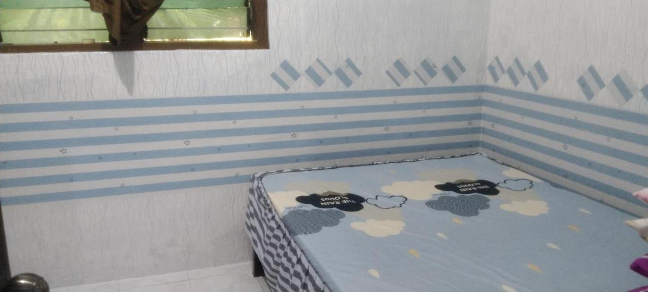 Deluxe Room (1 adult + 2 children)