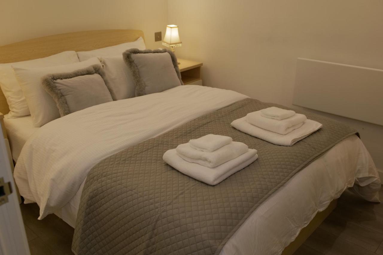 B&B Milton Keynes - Luxurious Short Stay Flat in Milton Keynes - Bed and Breakfast Milton Keynes