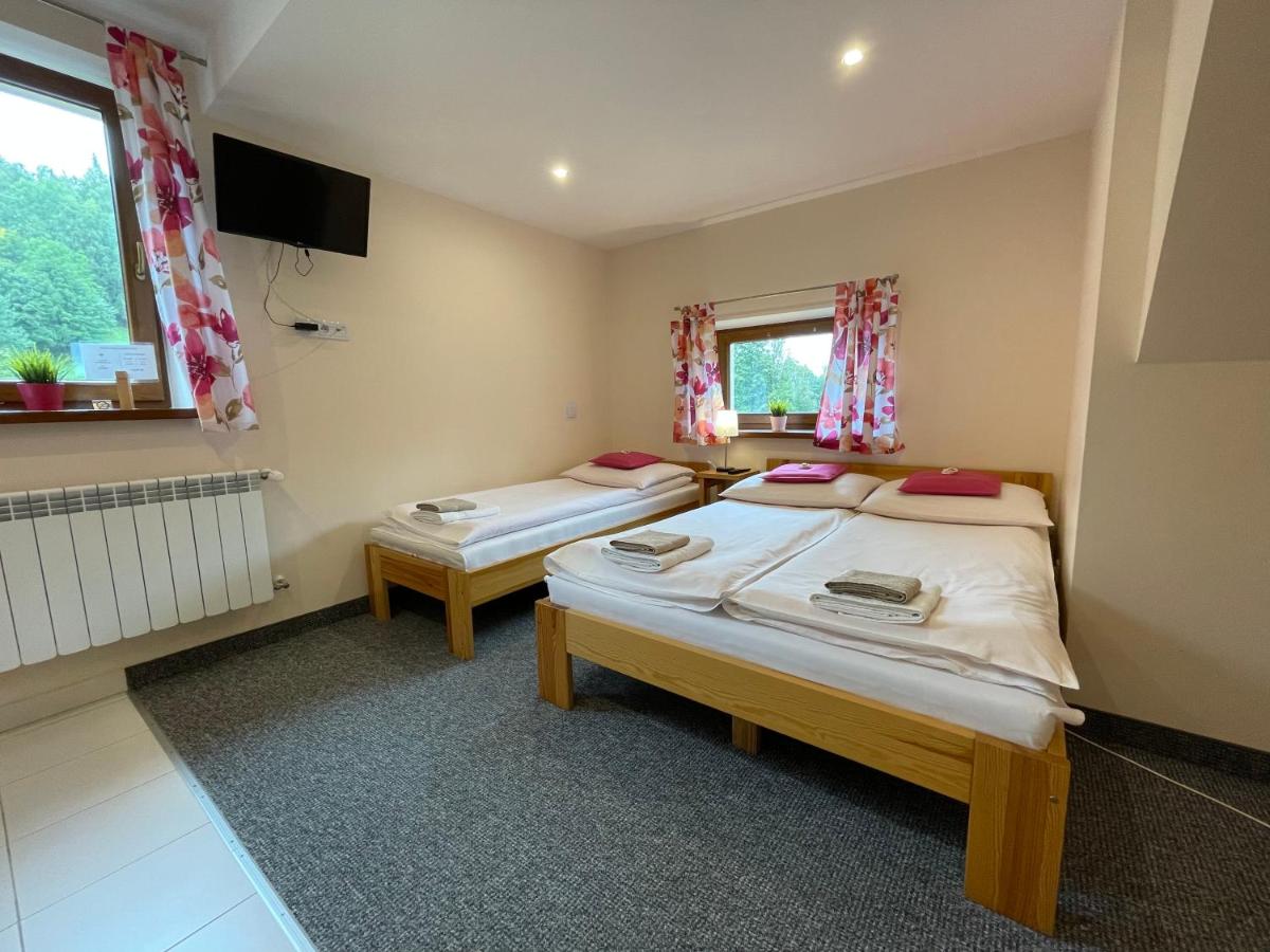 Dreibettzimmer mit Bad