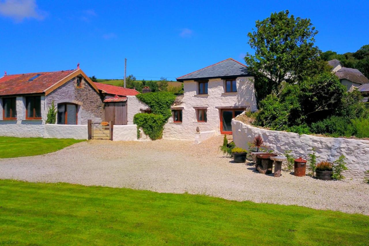 B&B Braunton - SAUNTON SUNSHINE COTTAGE 3 Bedrooms - Bed and Breakfast Braunton