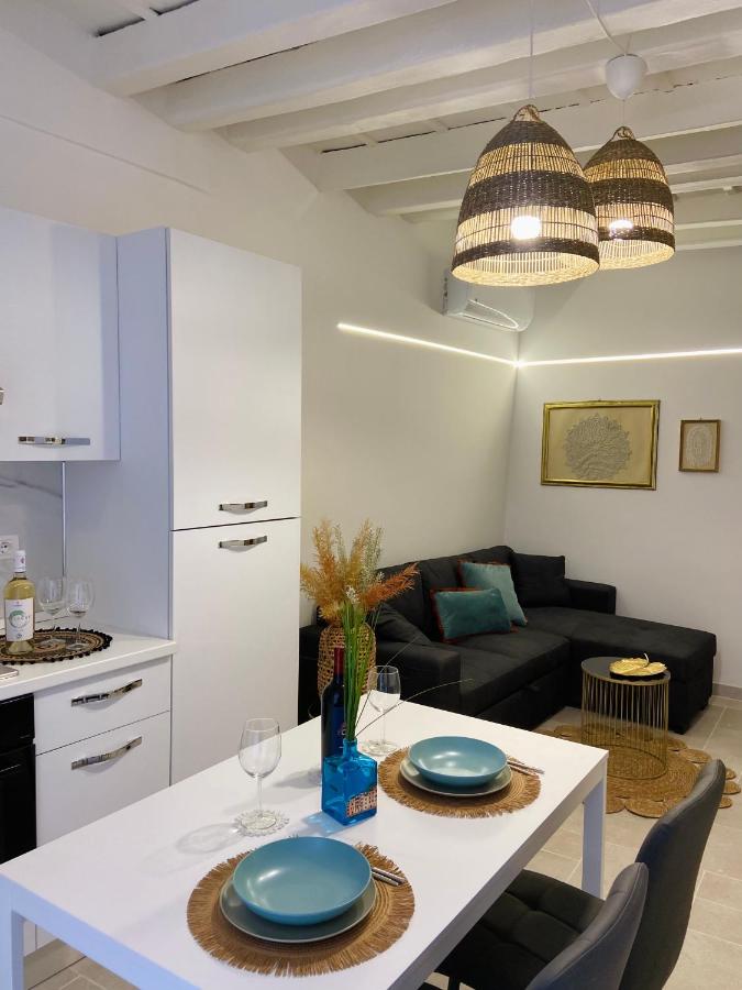 Apartment with Balcony - Separate Building